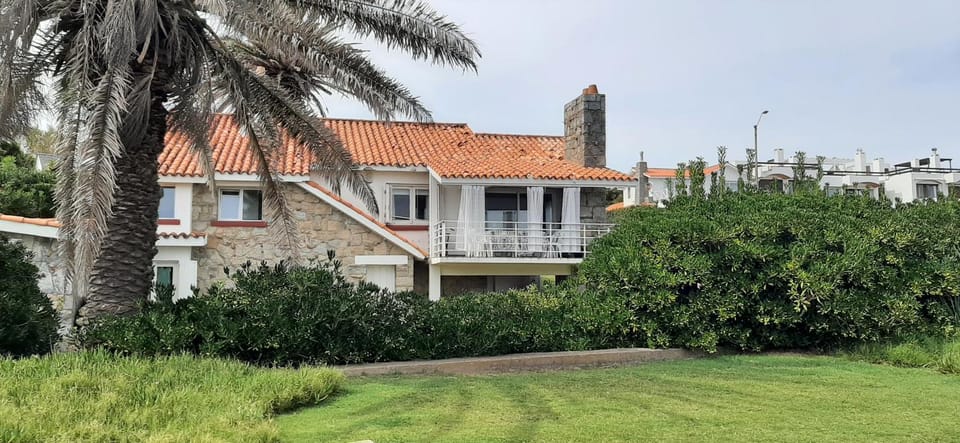 Off site, Garden view, Sea view