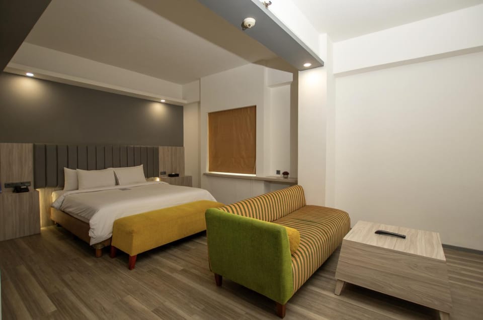 Seating area, Bedroom