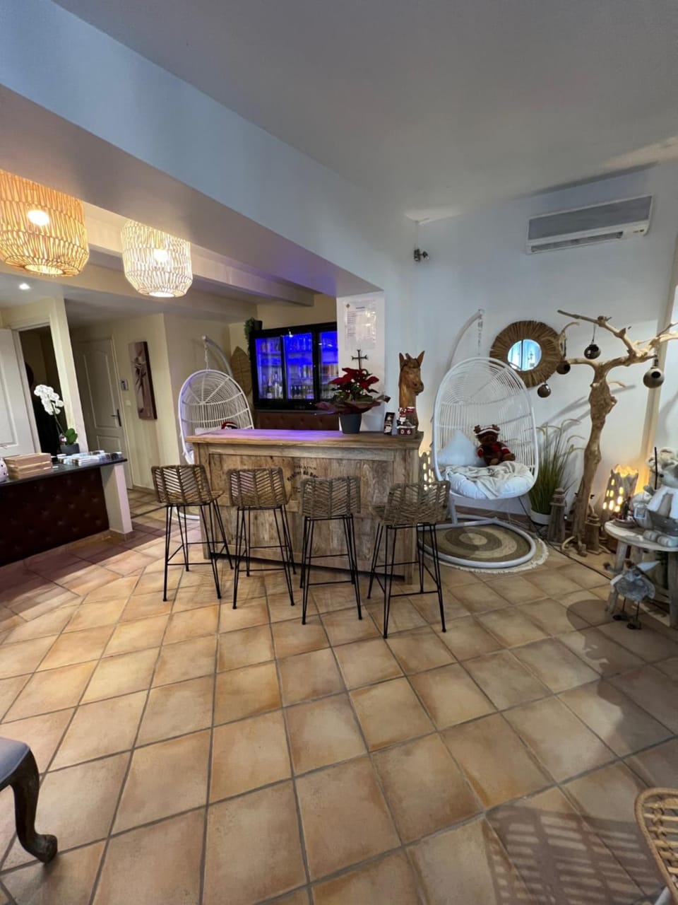 Lounge or bar