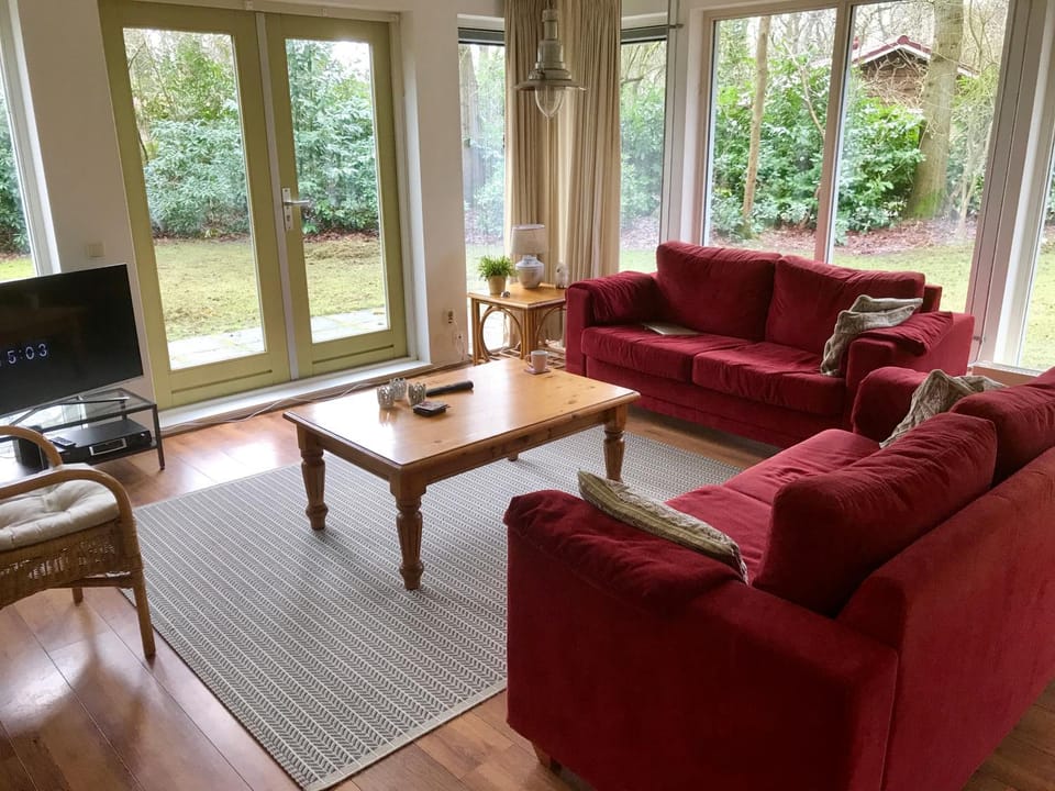 Vakantiewoning Tjiftjaf in "Het Fonteinbos" House in Friesland, Netherlands