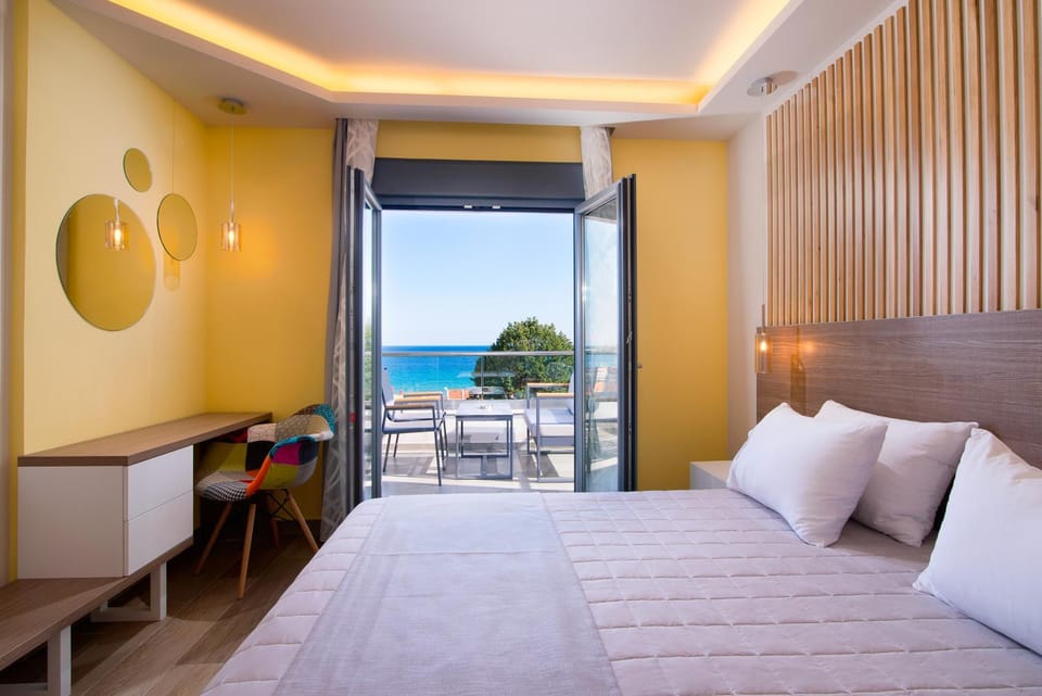 Balcony/Terrace, Decorative detail, Seating area, Bedroom, Sea view