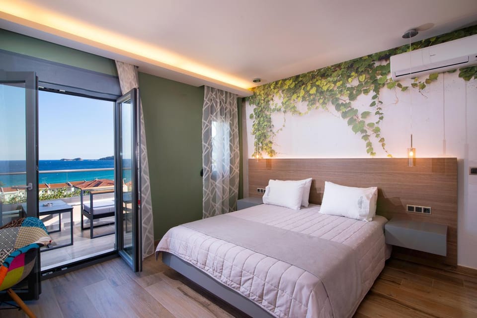 Balcony/Terrace, Seating area, Bedroom, Sea view