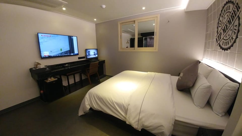 Decorative detail, Bedroom