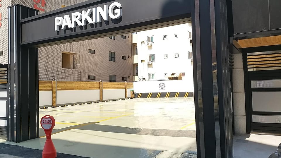 Day, Parking