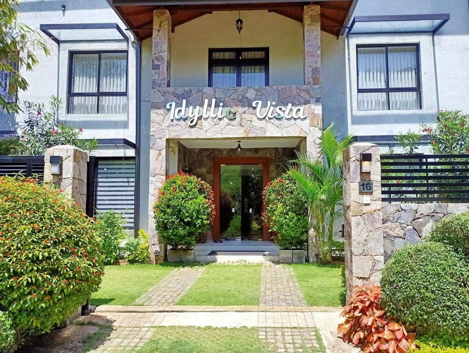 Property building, Facade/entrance, Garden view