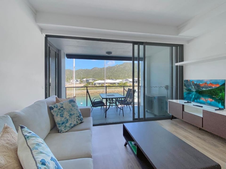Blue on Blue Superior Studio Room 1241 Apartment in Queensland