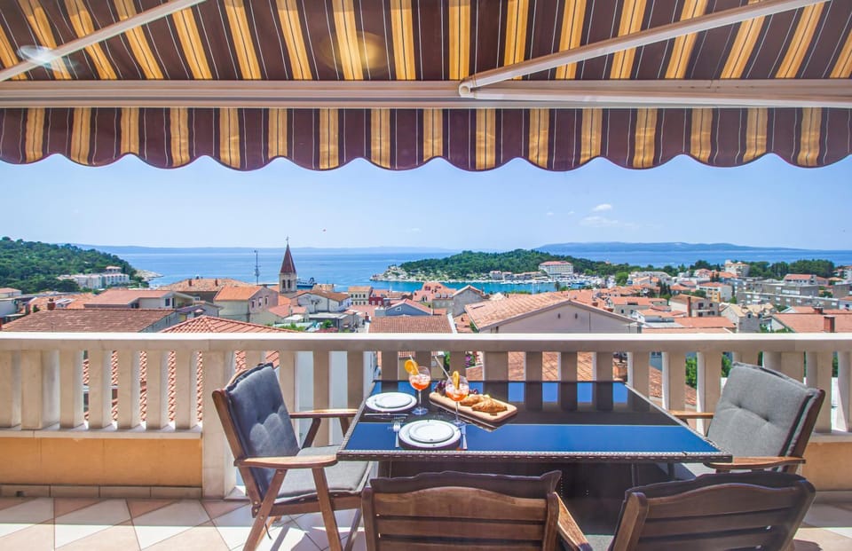 Natural landscape, View (from property/room), Balcony/Terrace, Sea view