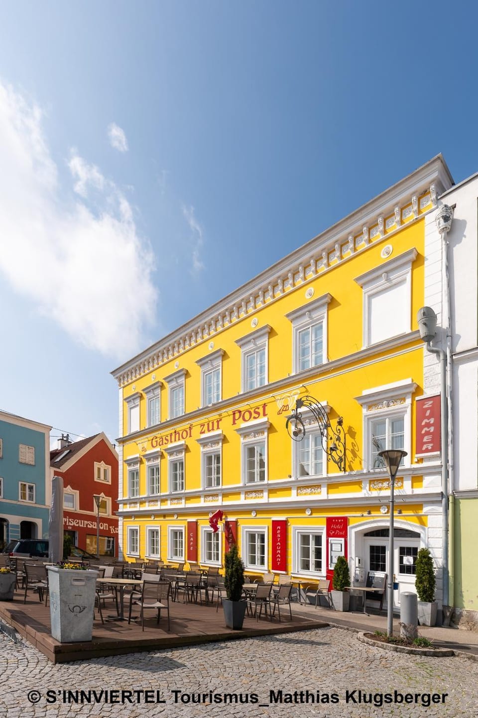 Property building, Day, City view, Street view, Location, Parking