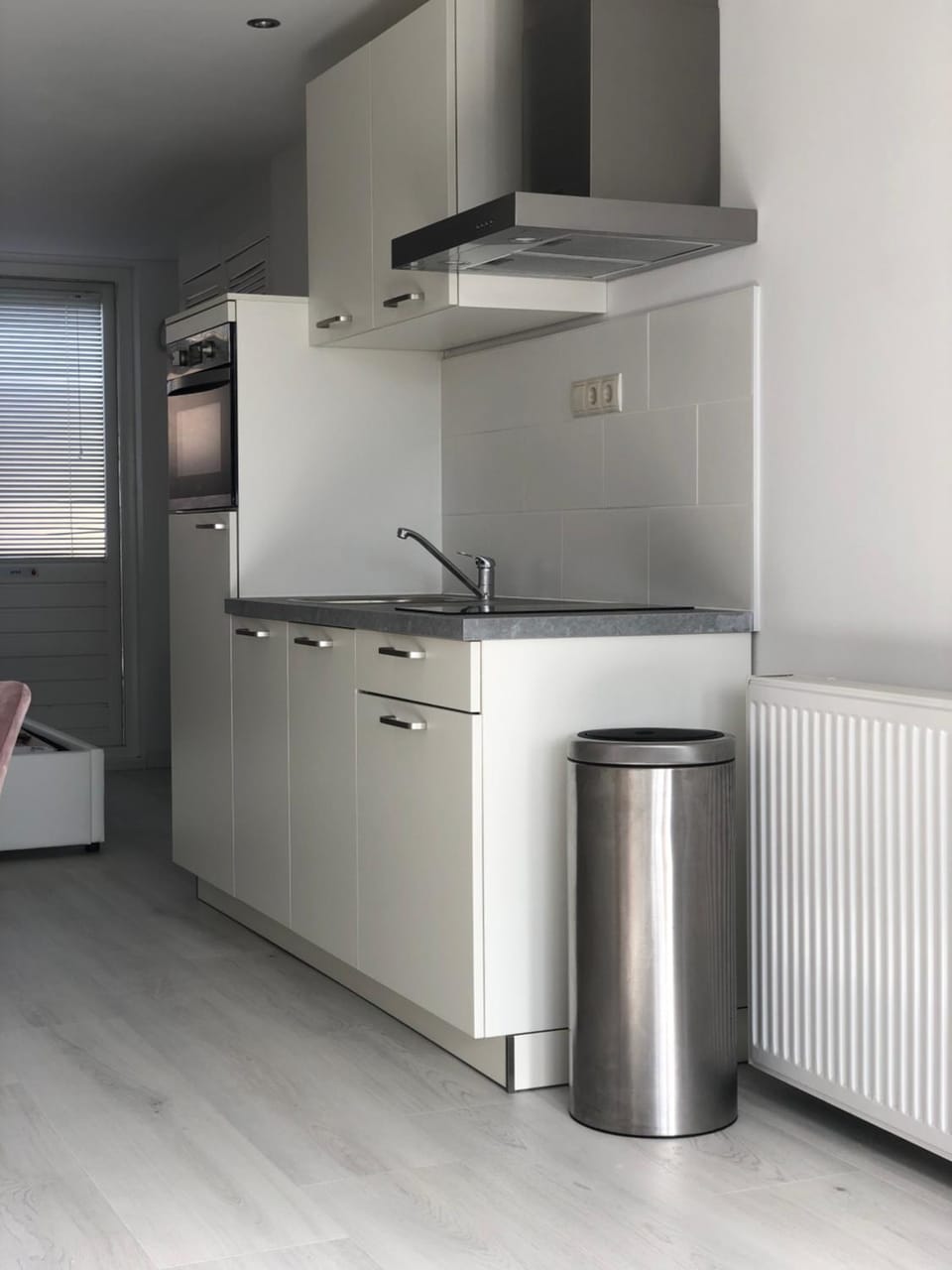 Kitchen or kitchenette, pet friendly, stove