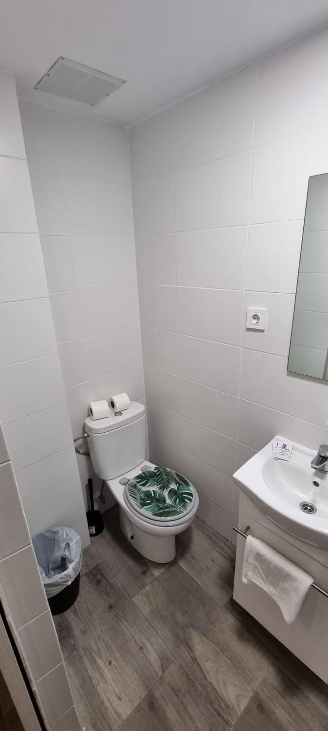 Toilet, Bathroom