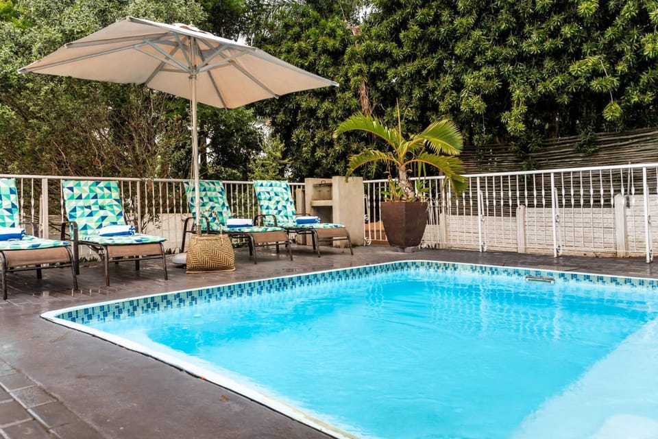 Swimming pool, Swimming pool