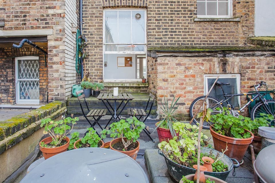 Central Spacious Studio Near Kensington Gardens Apartment in City of Westminster