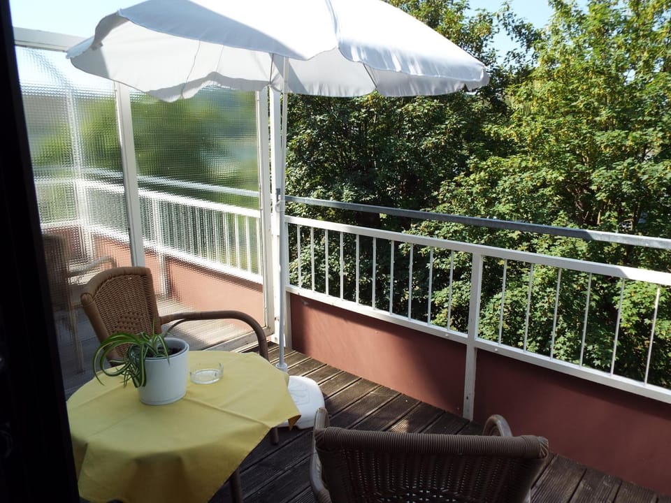 Balcony/Terrace, Photo of the whole room
