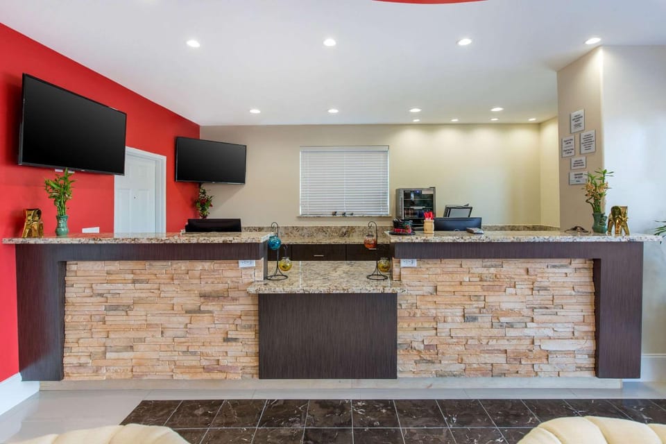 Lobby or reception, On site