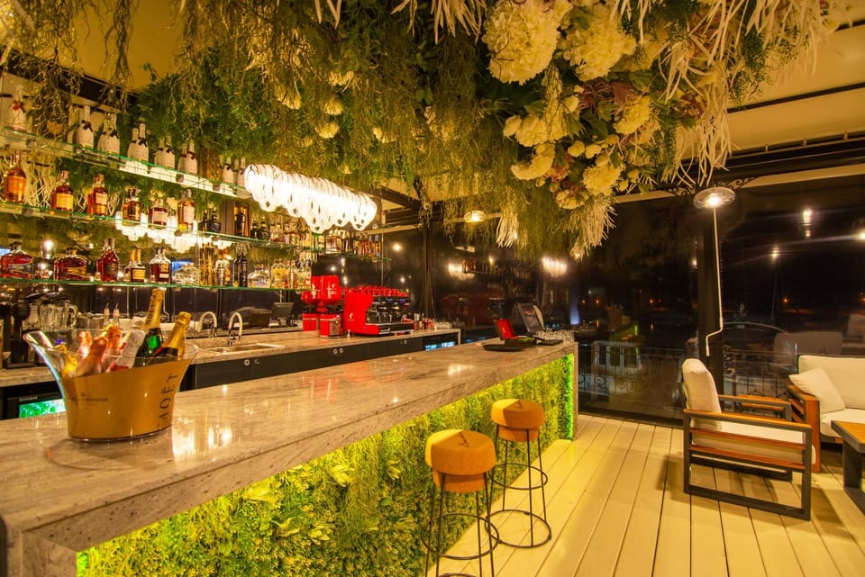 Lounge or bar
