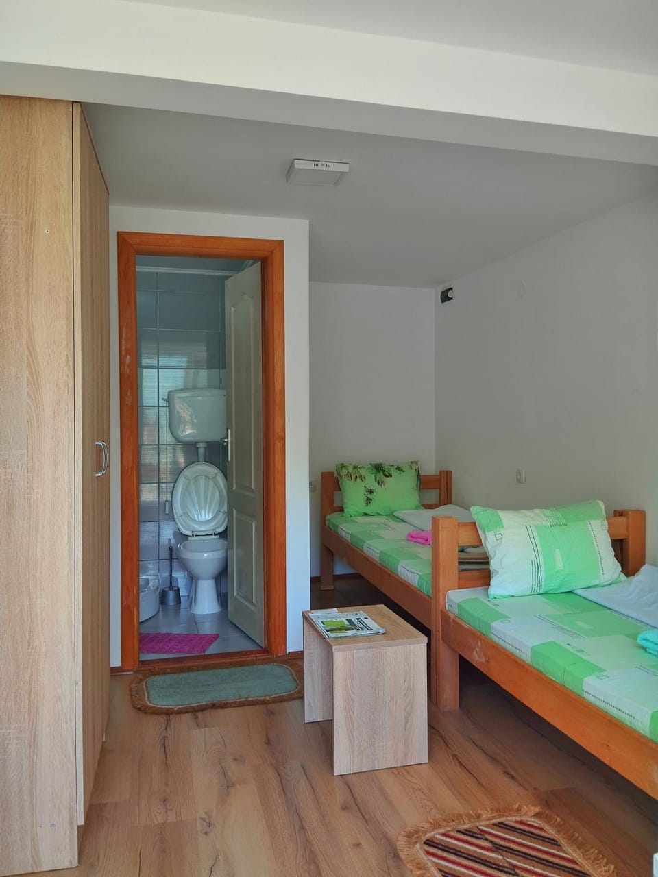 Bed, Bathroom, Text overlay