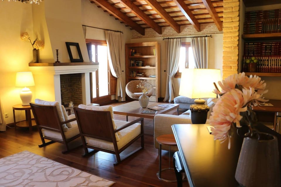 Library, Balcony/Terrace