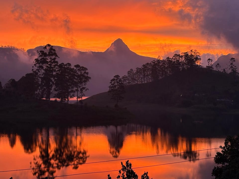 Butterfly Mountain Lake Side Bed and Breakfast in Central Province