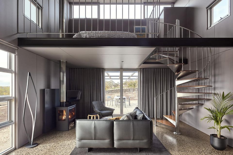 Breakneck Gorge Akora House in Victoria