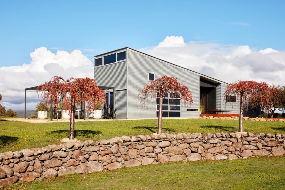 Breakneck Gorge Akora House in Victoria