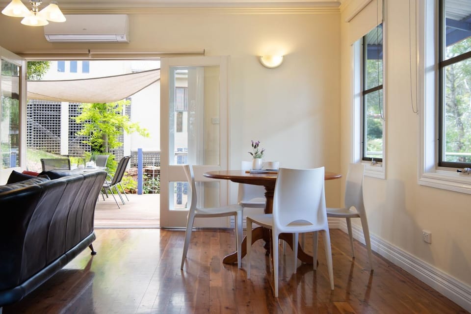 French Doors House in Daylesford