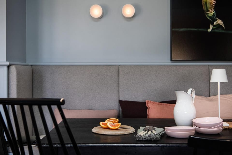 Seating area, Dining area