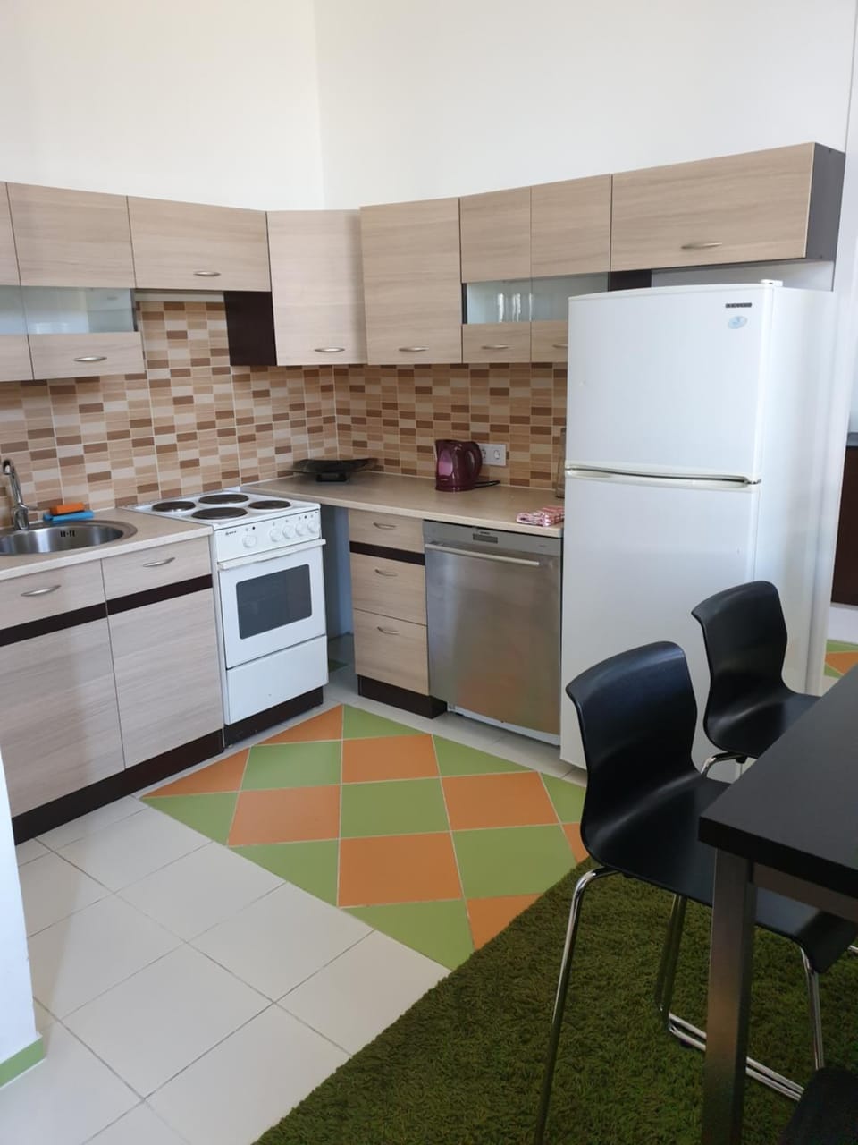 Kitchen or kitchenette, Dining area, dishwasher, pet friendly, stove
