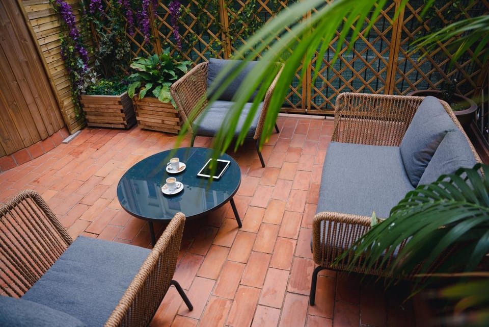 Patio, Balcony/Terrace