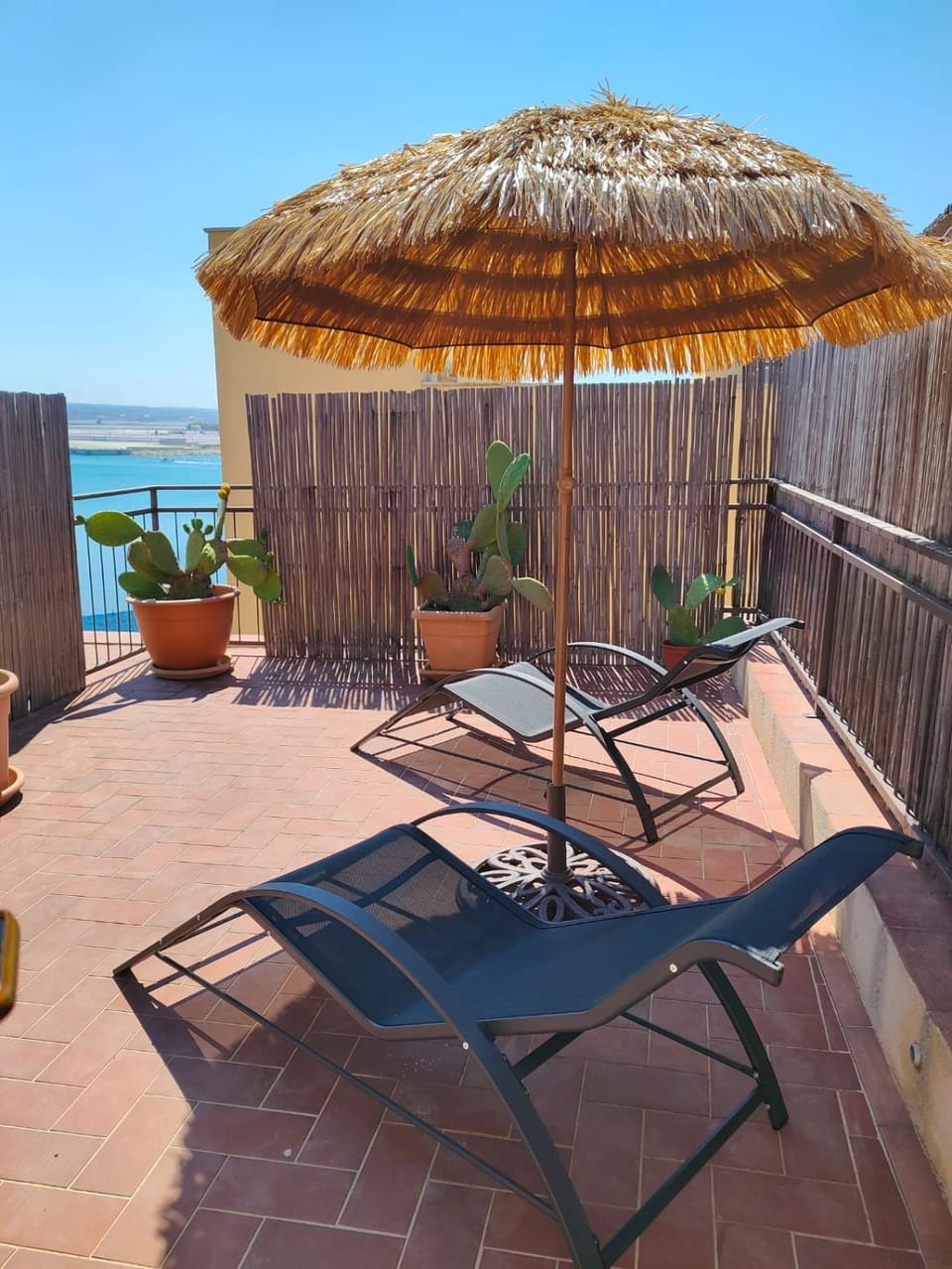Solarium, Balcony/Terrace, Balcony/Terrace, Internal: Not applicable to any particular room