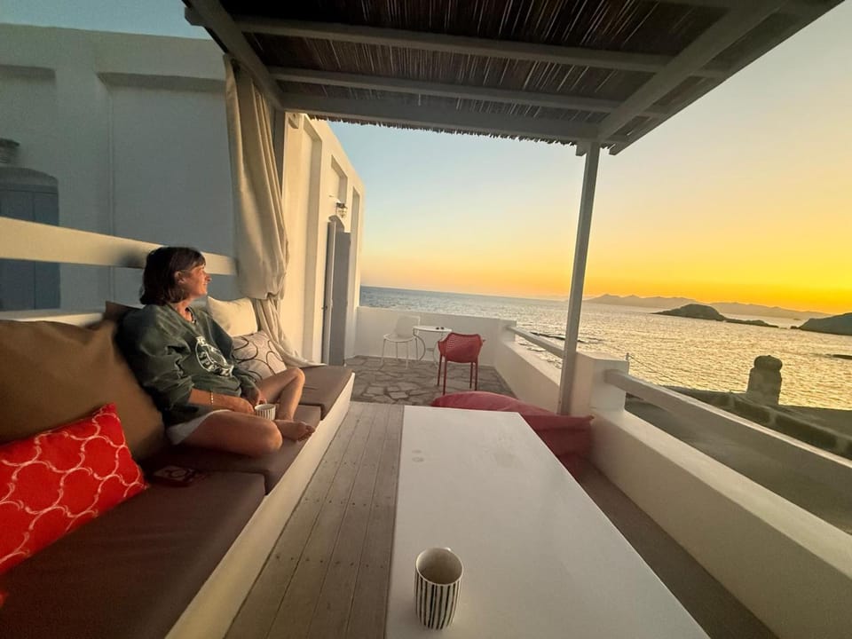 Traditional Waterfront House House in Milos