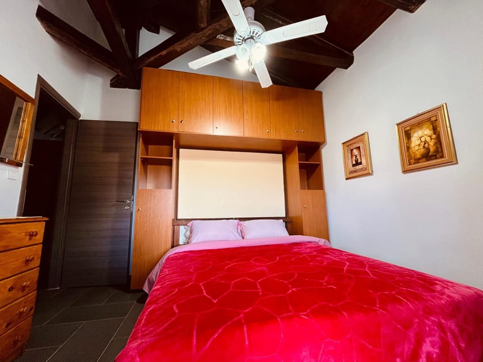 Bedroom, wardrobe