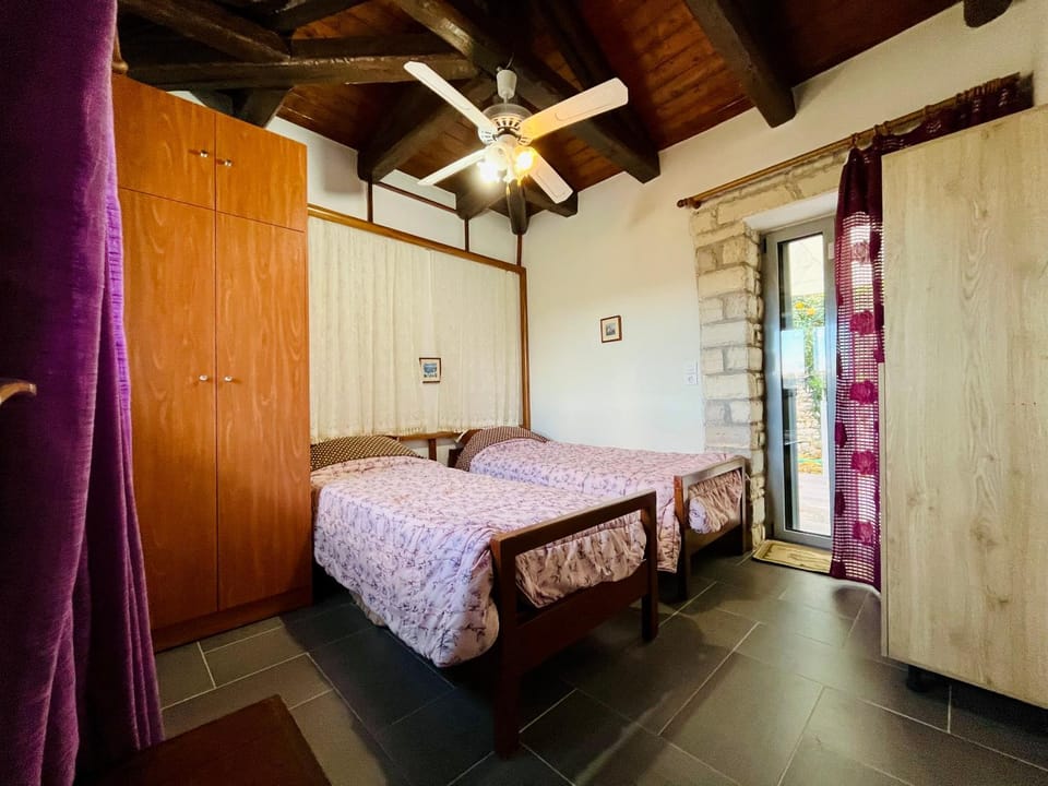 Bedroom, wardrobe