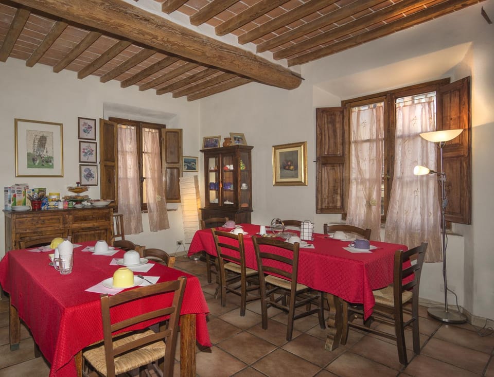 B&B due Borghi 3 Bed and Breakfast in Pisa