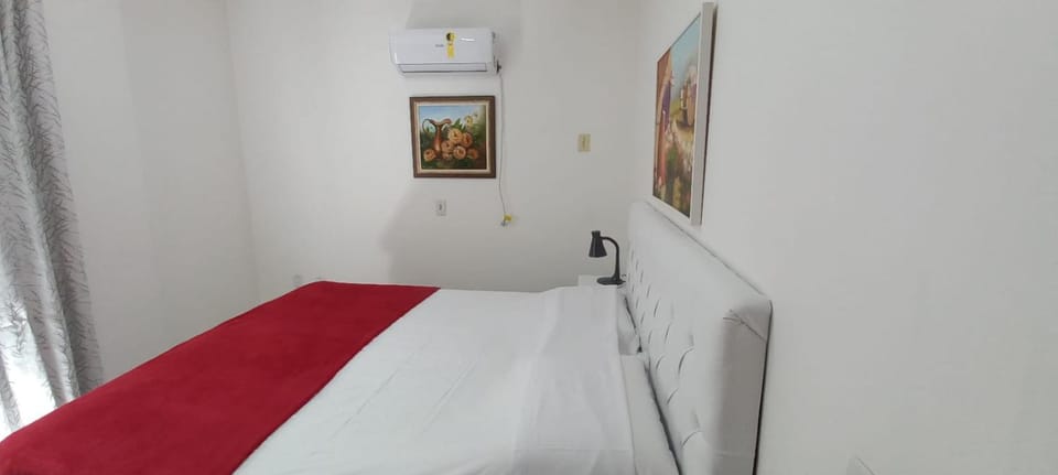 Apto. 2 quartos em Bombinhas (60 m da praia) Apartment in Porto Belo