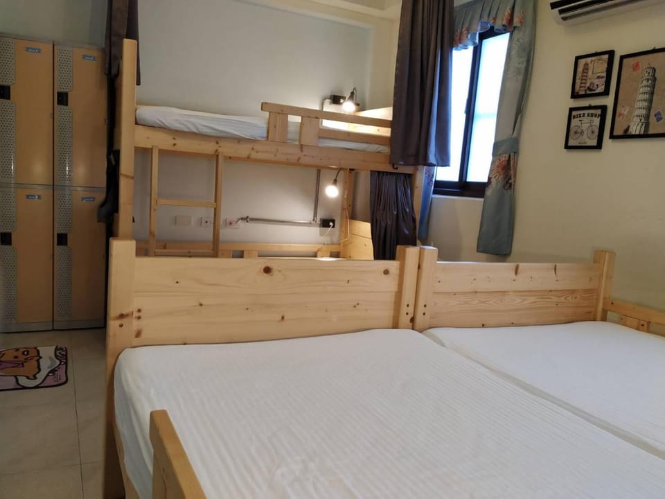 bunk bed