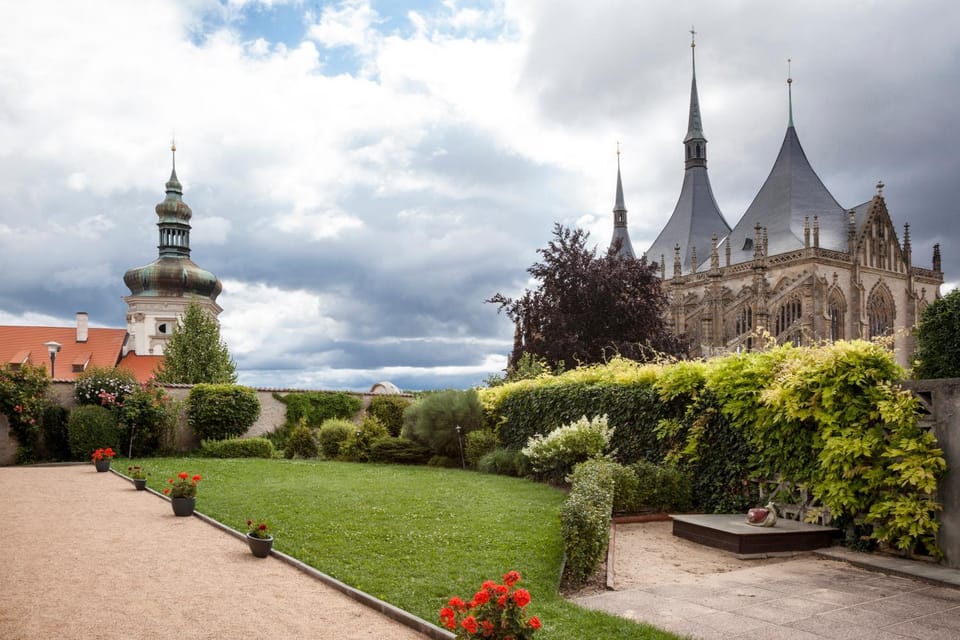 Nearby landmark, Garden view, Landmark view