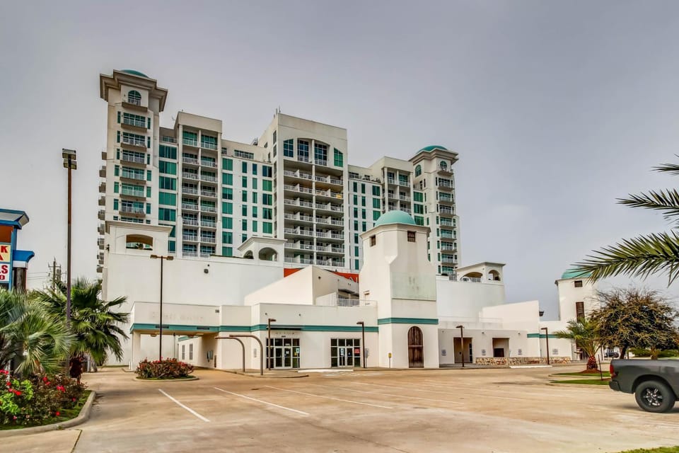 Emerald by the Sea #806 Apartment in Texas City