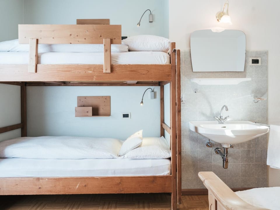 bunk bed