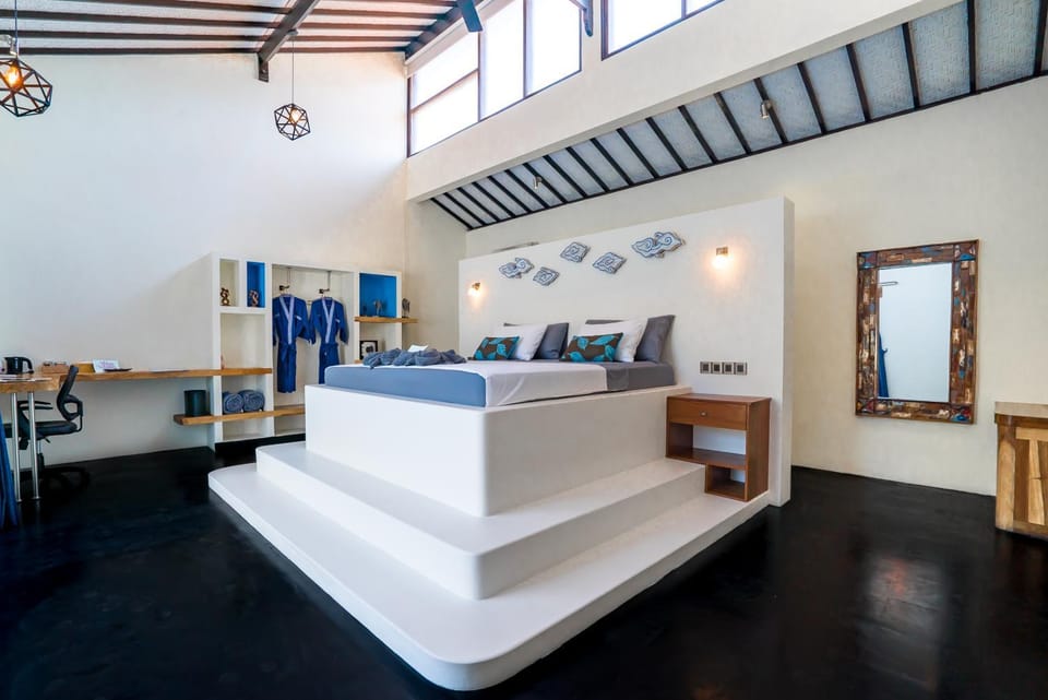 Bed, Photo of the whole room, Decorative detail, Bedroom, Area and facilities