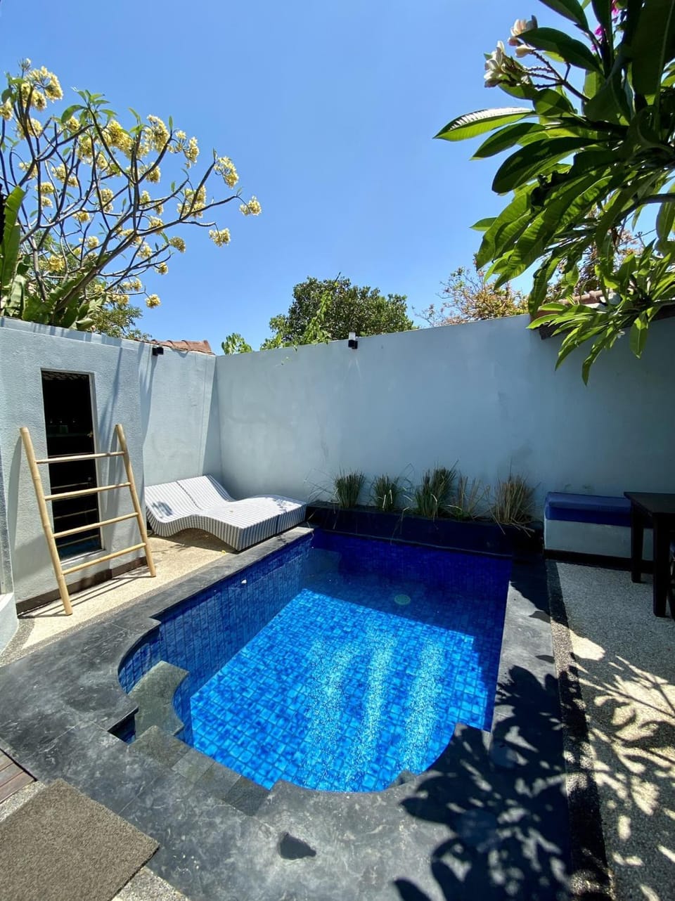 Patio, Patio, Natural landscape, Garden, View (from property/room), Balcony/Terrace, Balcony/Terrace, Garden view, Garden view, Pool view, Pool view, Swimming pool, Swimming pool, sunbed