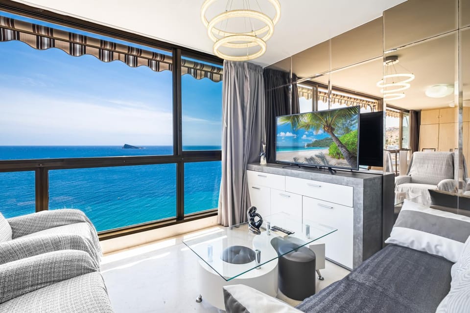 Natural landscape, TV and multimedia, View (from property/room), Balcony/Terrace, Living room, Sea view