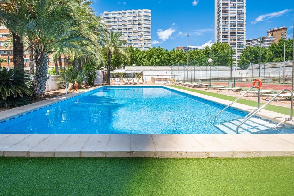Property building, Day, Garden, Garden view, Pool view, Swimming pool