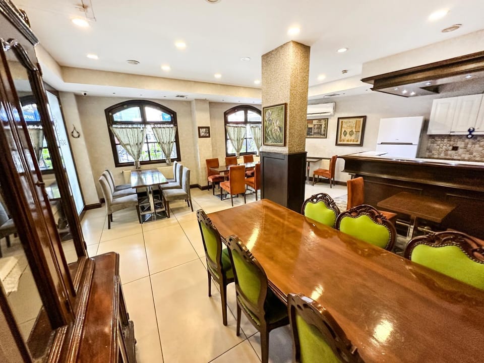 Restaurant/places to eat, Breakfast