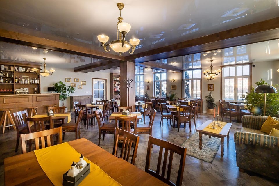 Restaurant/places to eat