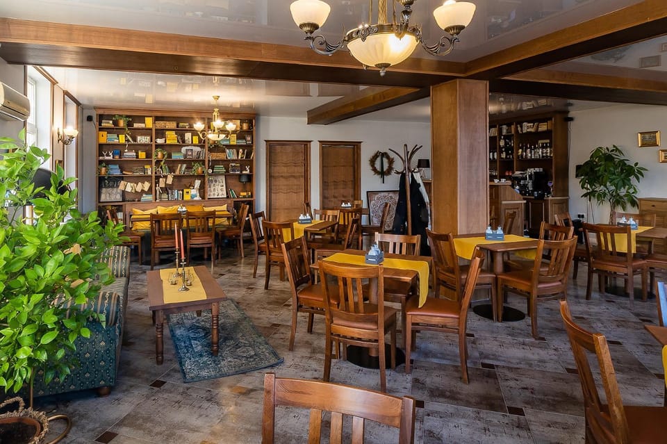 Restaurant/places to eat