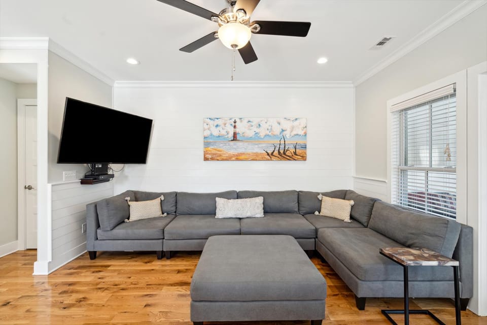 E Ashley 121 (B) House in Folly Beach