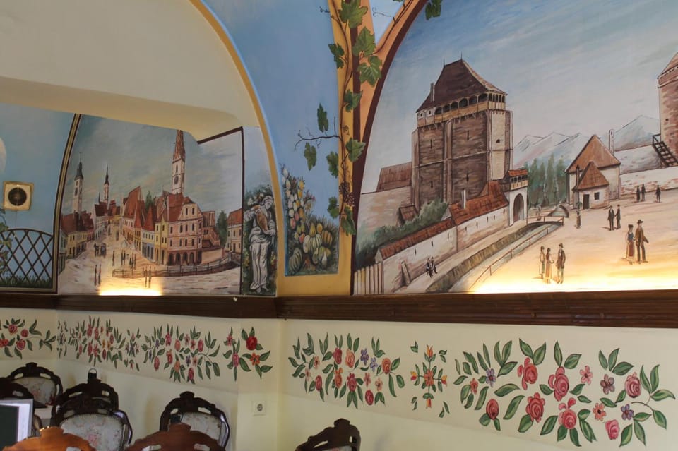 Restaurant/places to eat, Decorative detail