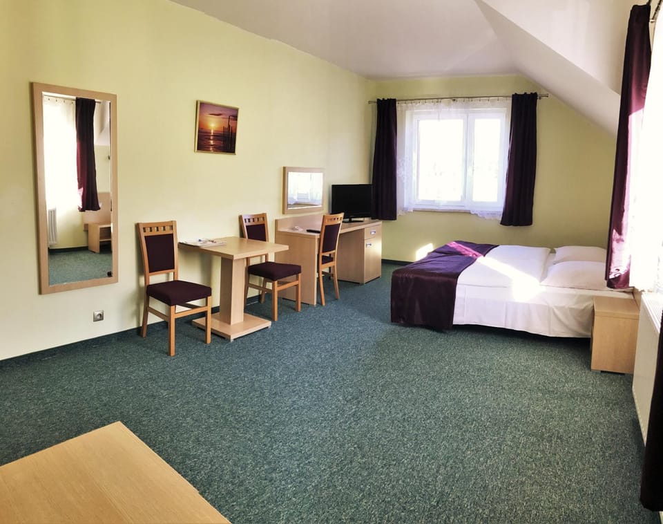 Pokoje Gościnne w Dolinie Szczęścia Vacation rental in Lower Silesian Voivodeship