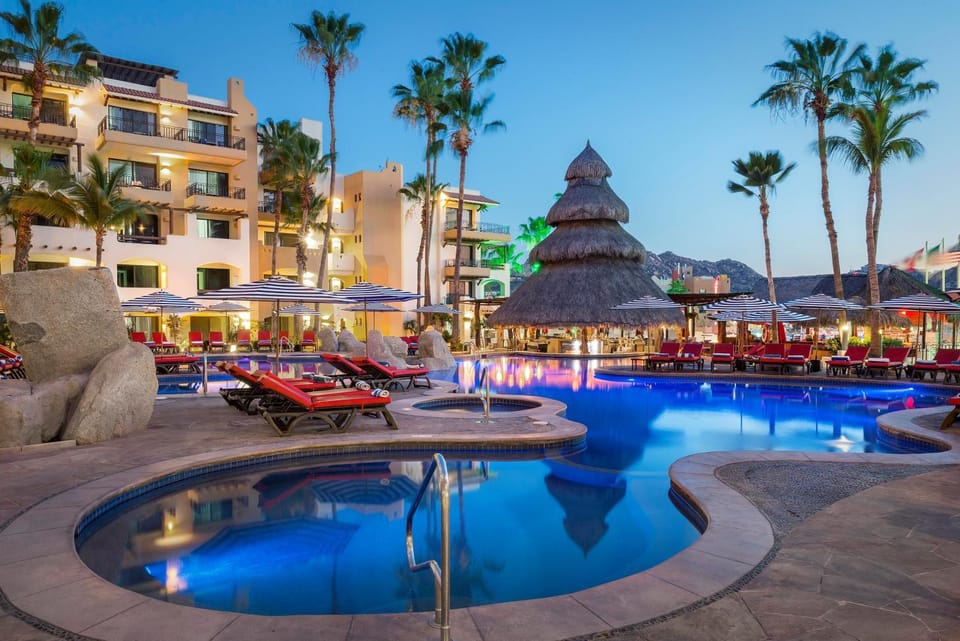 Nearby landmark, Restaurant/places to eat, Restaurant/places to eat, Fitness centre/facilities, On site, Landmark view, Pool view, Shopping Area, Swimming pool, Swimming pool, Breakfast, Buffet breakfast, Lunch, Alcoholic drinks, Non alcoholic drinks