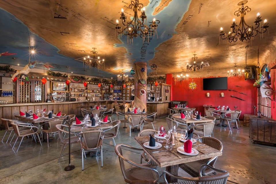 Nearby landmark, Restaurant/places to eat, Restaurant/places to eat, Off site, Fitness centre/facilities, Beach, Landmark view, Shopping Area, Swimming pool, Lunch, Dinner, Alcoholic drinks, Non alcoholic drinks